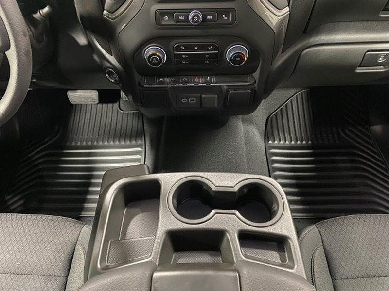 2024 Chevrolet Silverado Custom