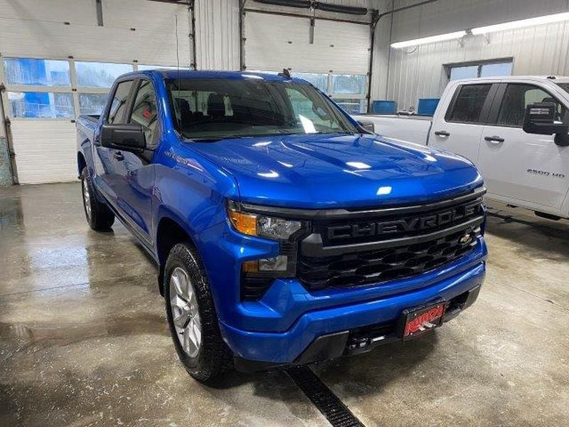 2024 Chevrolet Silverado Custom