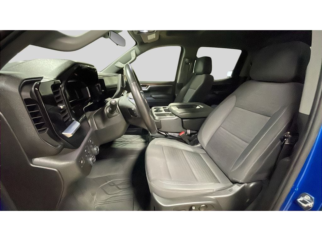 2023 Chevrolet Silverado LT