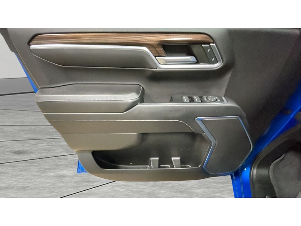 2023 Chevrolet Silverado LT