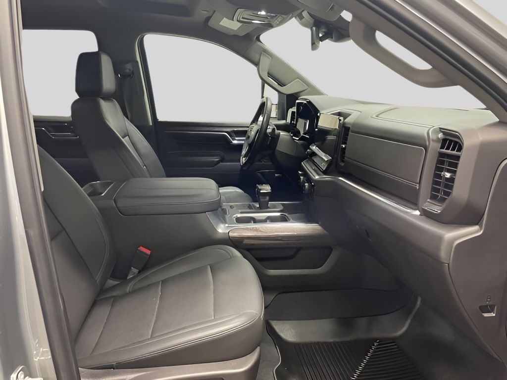 2024 Chevrolet Silverado LTZ