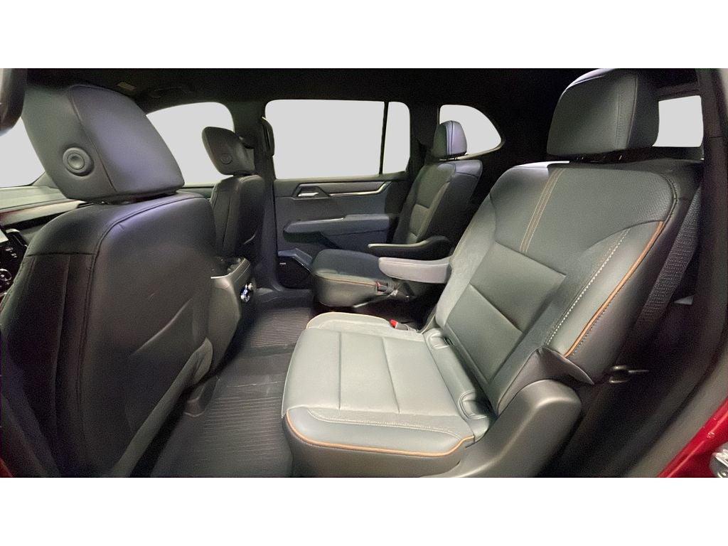 2025 GMC Acadia AWD AT4