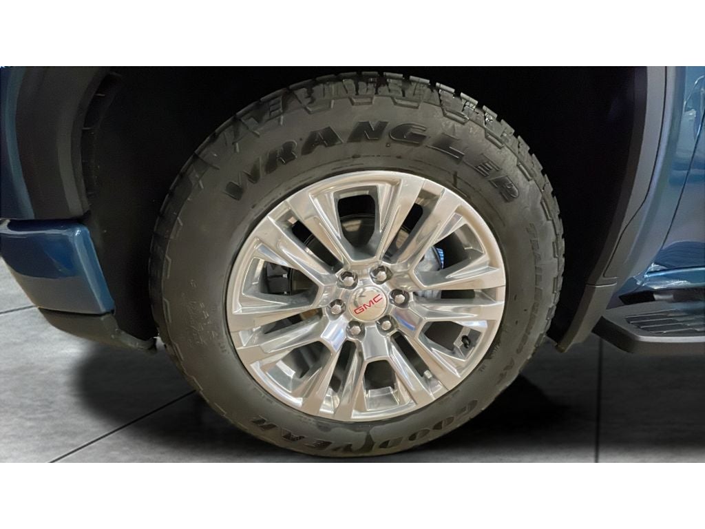 2025 GMC Sierra Denali