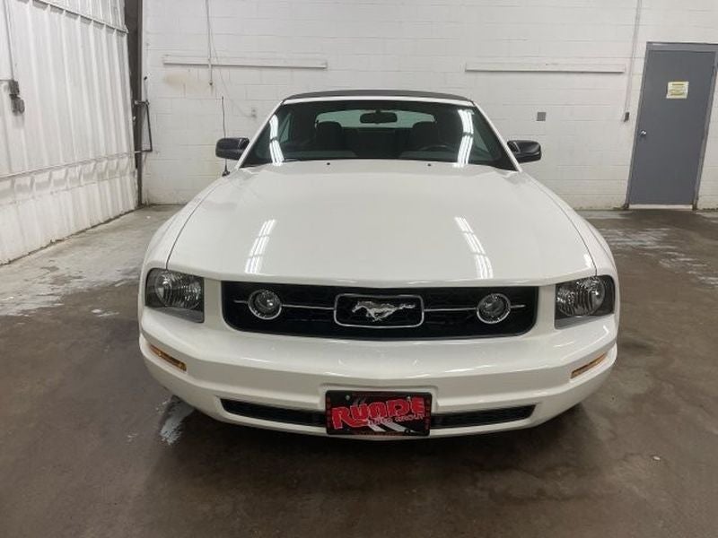 2007 Ford Mustang Base