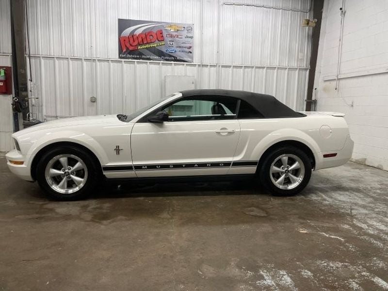 2007 Ford Mustang Base