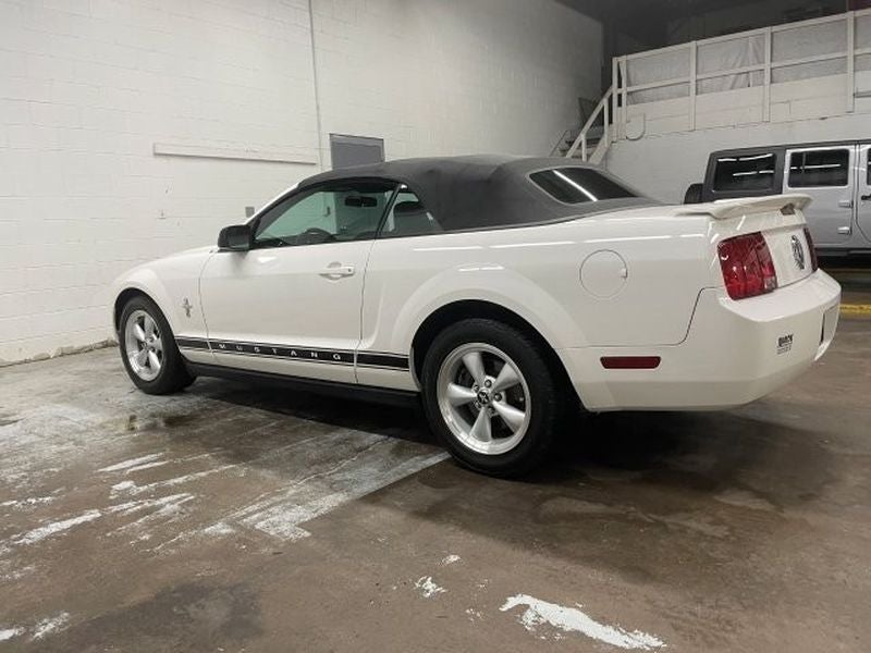 2007 Ford Mustang Base