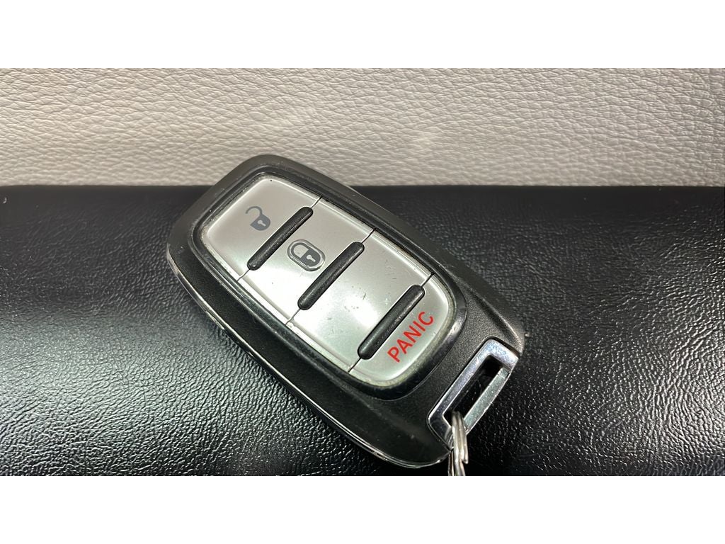 2020 Chrysler Voyager LX