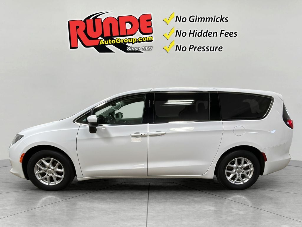 2020 Chrysler Voyager LX