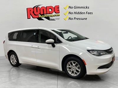 2020 Chrysler Voyager LX