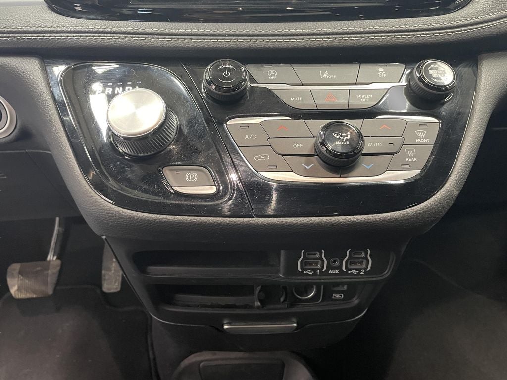 2022 Chrysler Pacifica Touring