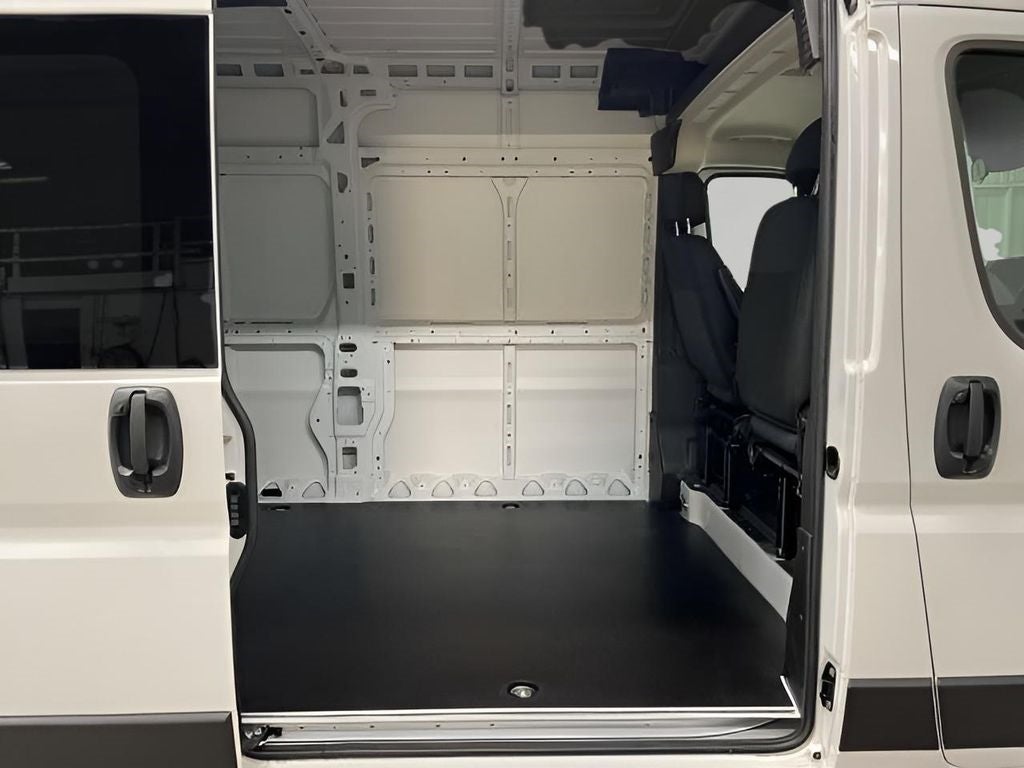 2025 RAM ProMaster 2500 SLT