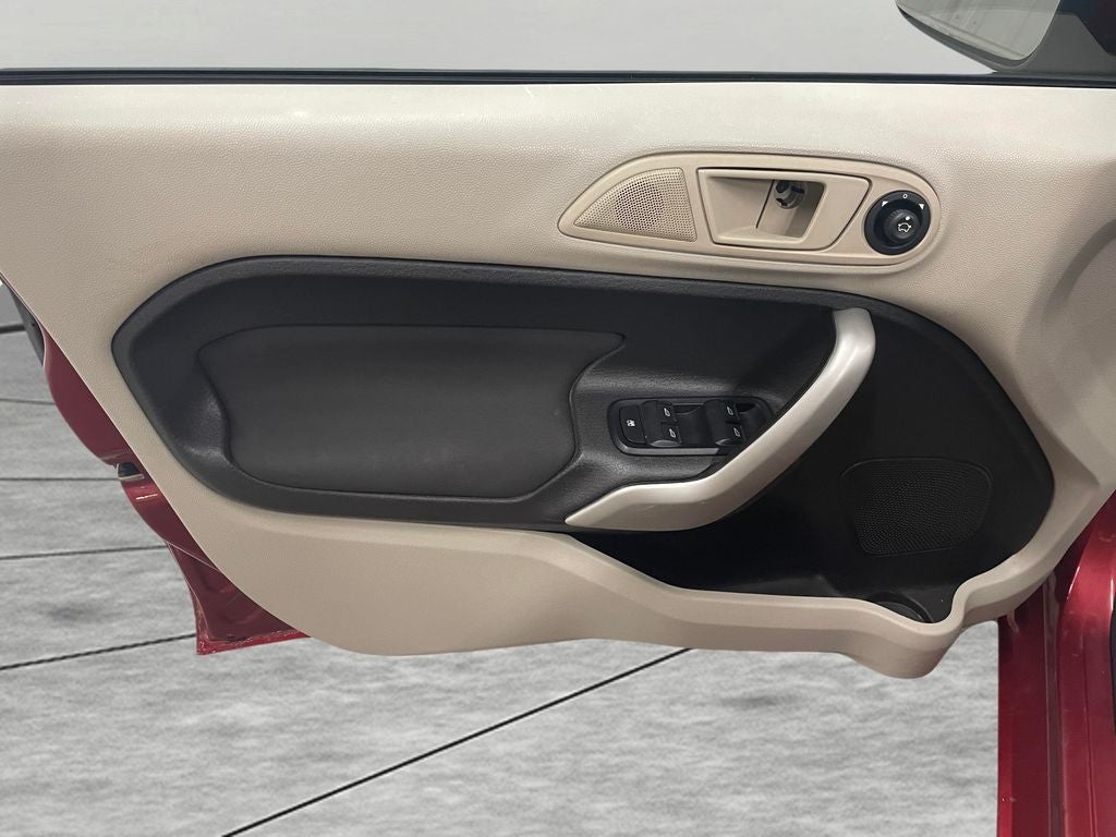 2013 Ford Fiesta SE