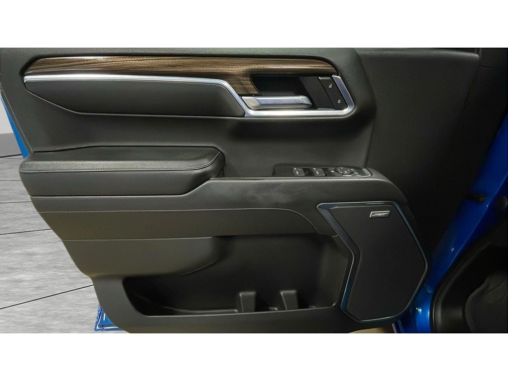 2022 Chevrolet Silverado RST