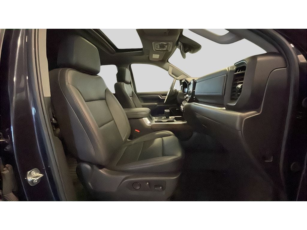 2025 GMC Sierra SLT