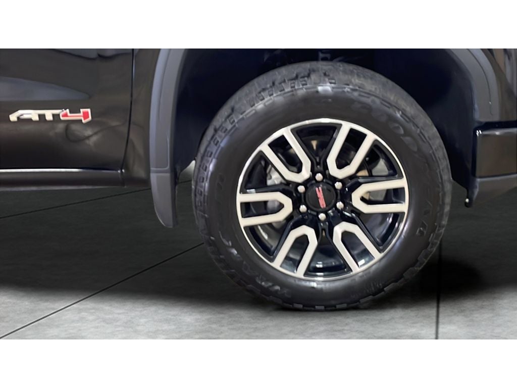 2024 GMC Sierra AT4
