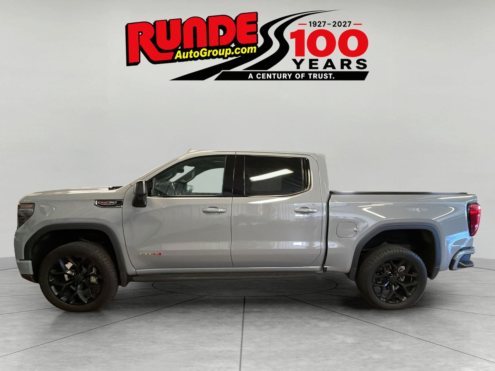 2024 GMC Sierra AT4