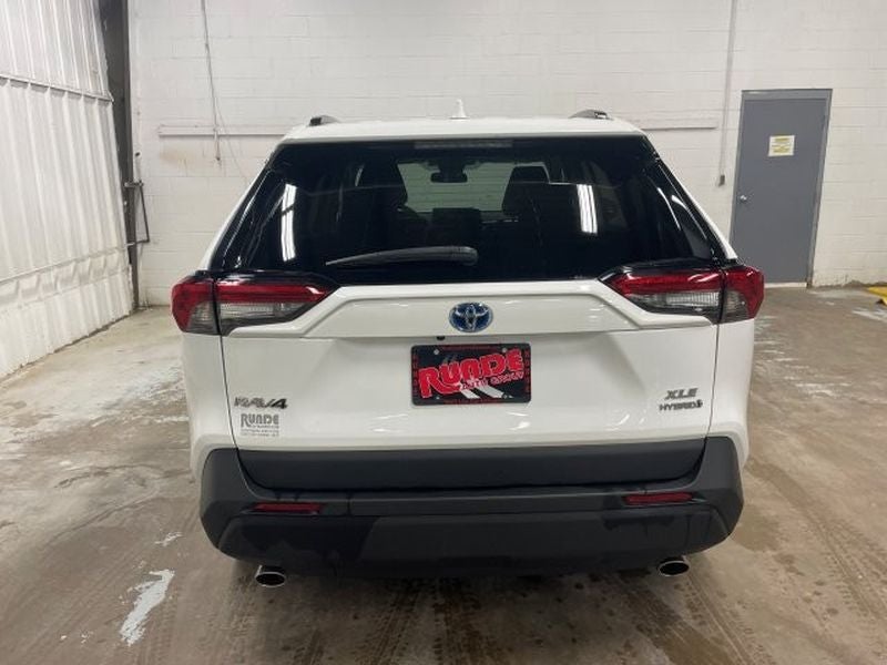 2022 Toyota RAV4 Hybrid XLE