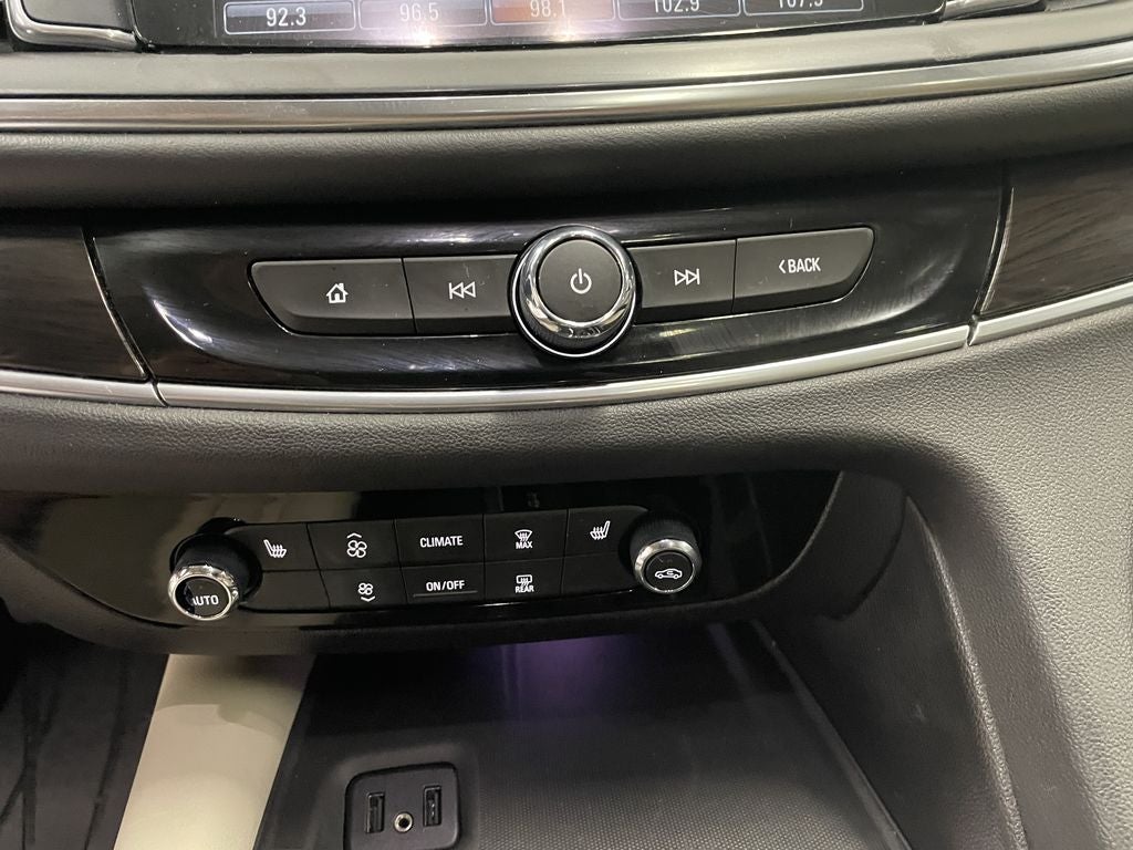 2019 Buick Enclave Essence