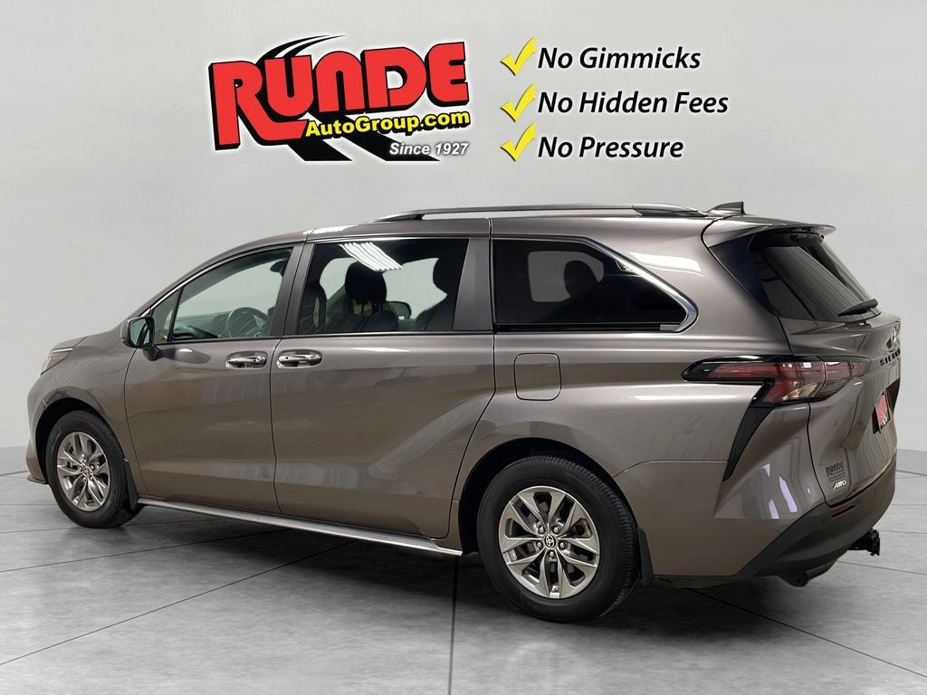2024 Toyota Sienna XLE