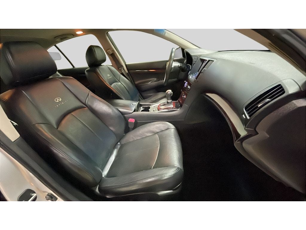 2013 INFINITI G37x x