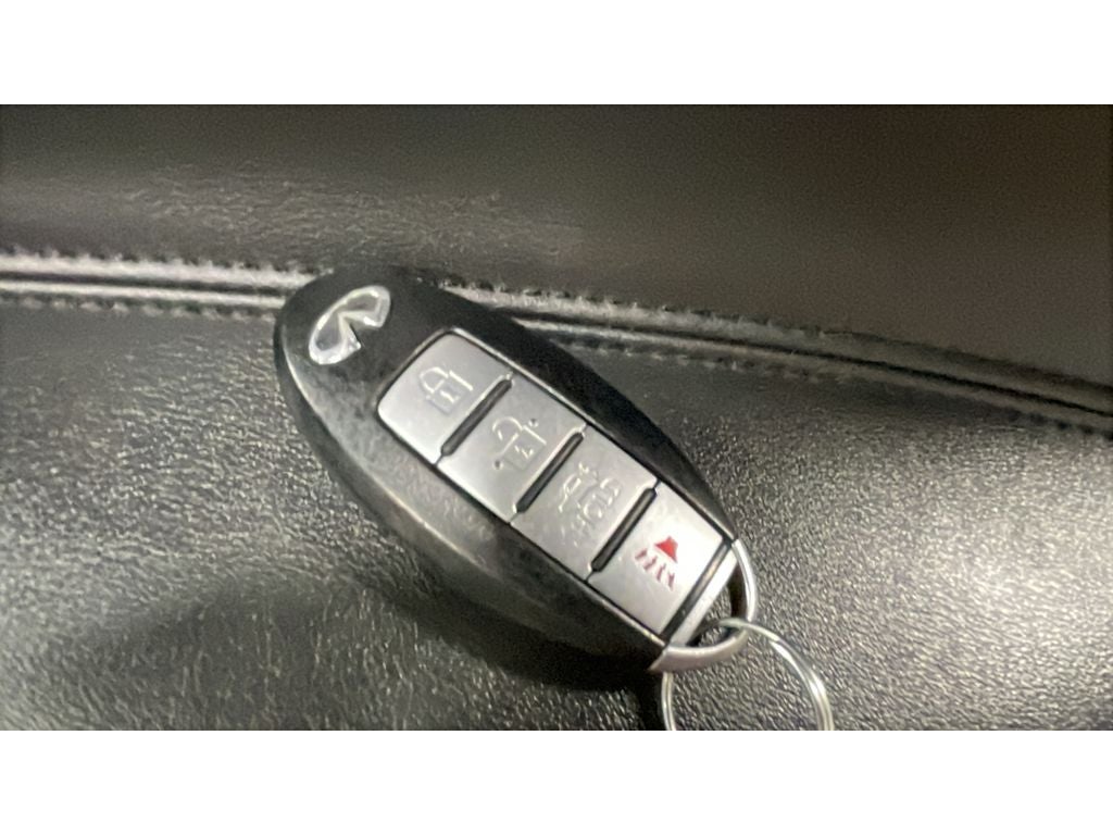 2013 INFINITI G37x x